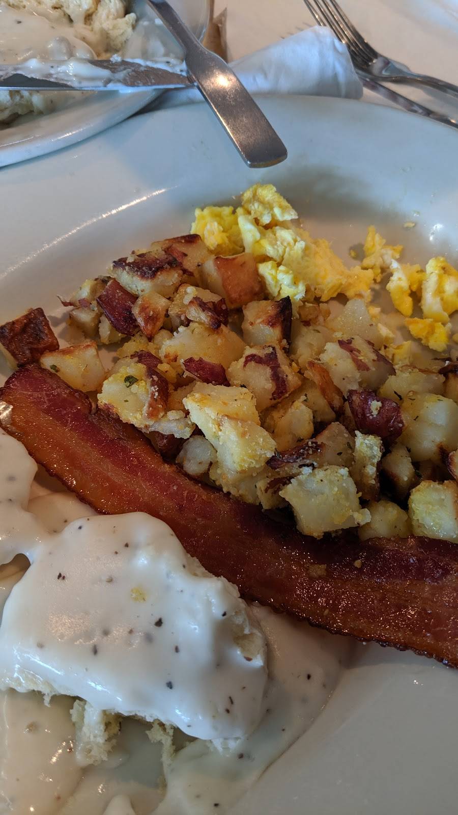 The Pasta House Co and Schlafly Beer | restaurant | STL Terminal 2, St. Louis, MO 63145, USA | 3147389363 OR +1 314-738-9363