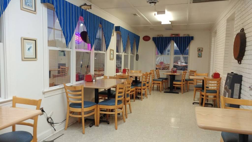 Byrds Restaurant | restaurant | 196 North Carolina Hwy 58, Kinston, NC 28504, USA | 2525233422 OR +1 252-523-3422