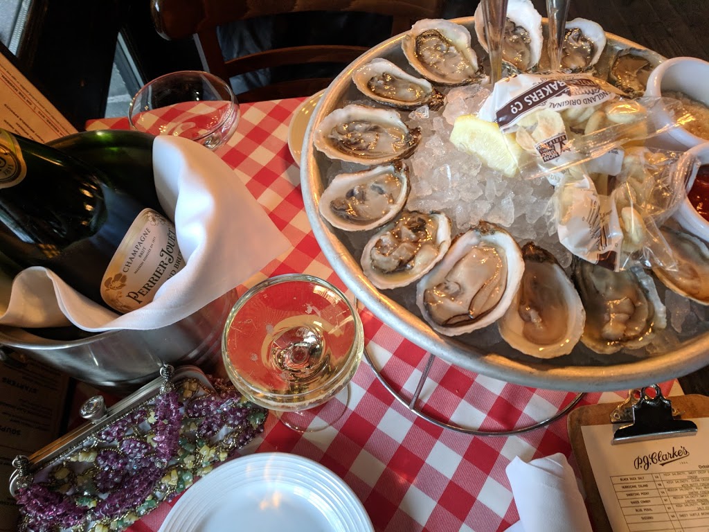 P.J. Clarkes | restaurant | 44 W 63rd St., New York, NY 10023, USA | 2129579700 OR +1 212-957-9700