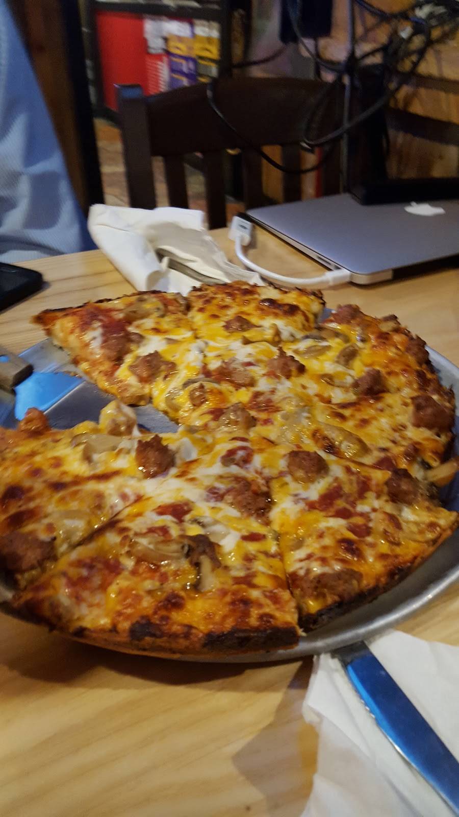 Kozy Korner | restaurant | 708 6th St N, Hudson, WI 54016, USA | 7153867711 OR +1 715-386-7711