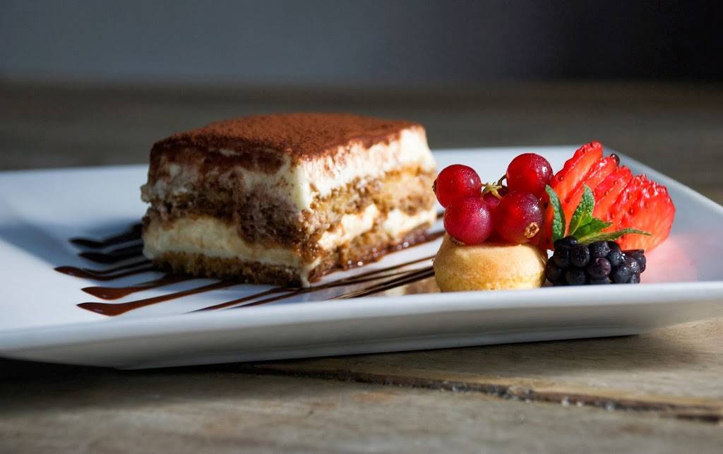 Via Veneto | restaurant | 3009 Main St, Santa Monica, CA 90405, USA | 3103991843 OR +1 310-399-1843