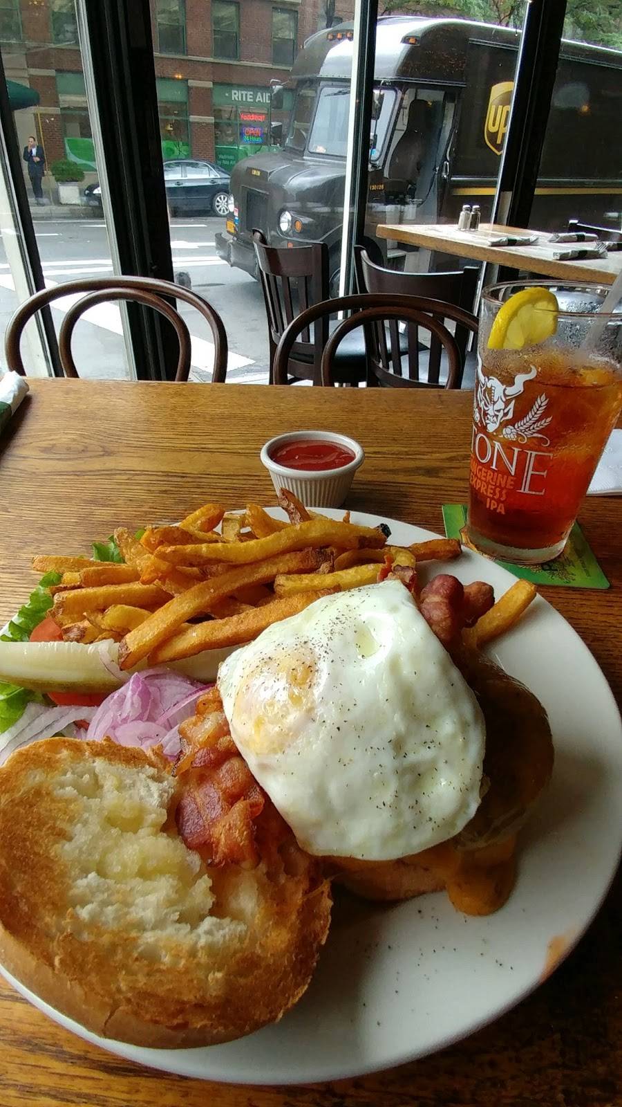 Bayards Ale House | restaurant | 533 Hudson St, New York, NY 10014, USA | 2129890313 OR +1 212-989-0313