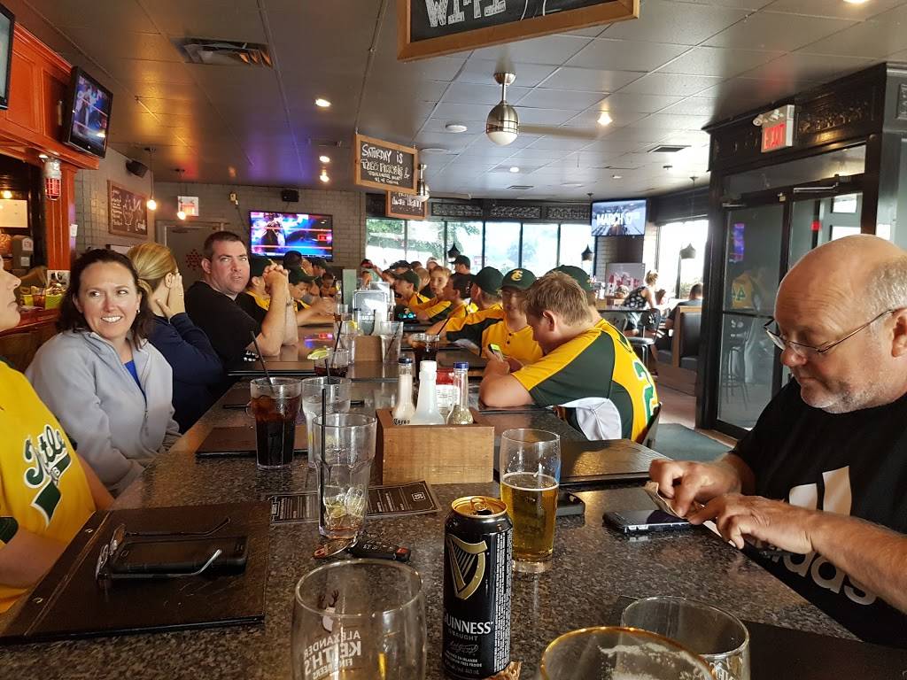 Bad Dog Corunna | restaurant | 368 Lyndoch St, Corunna, ON N0N 1G0, Canada | 5198624100 OR +1 519-862-4100