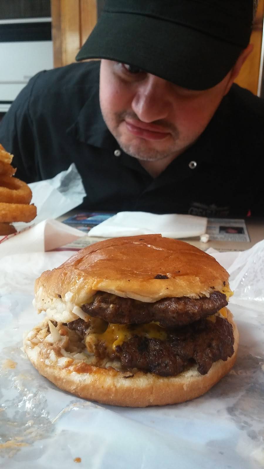 Dukes Grill | restaurant | 1114 Concord Ave, Monroe, NC 28110, USA | 7042834960 OR +1 704-283-4960