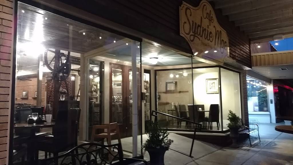 Cafe Sydnie Mae | restaurant | 140 E Bridge St, Breaux Bridge, LA 70517, USA | 3379092377 OR +1 337-909-2377