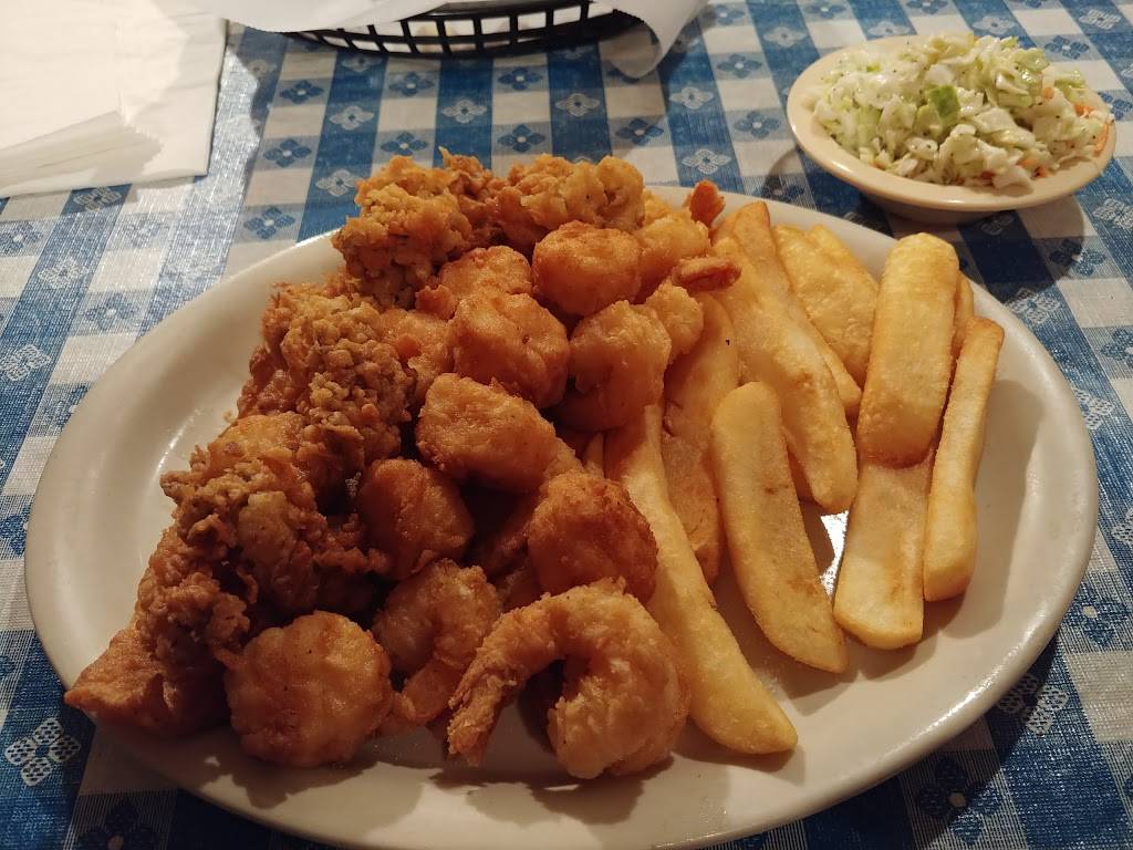 Easterbys Family Grille | restaurant | 2388 Ashley River Rd, Charleston, SC 29414, USA | 8435565707 OR +1 843-556-5707