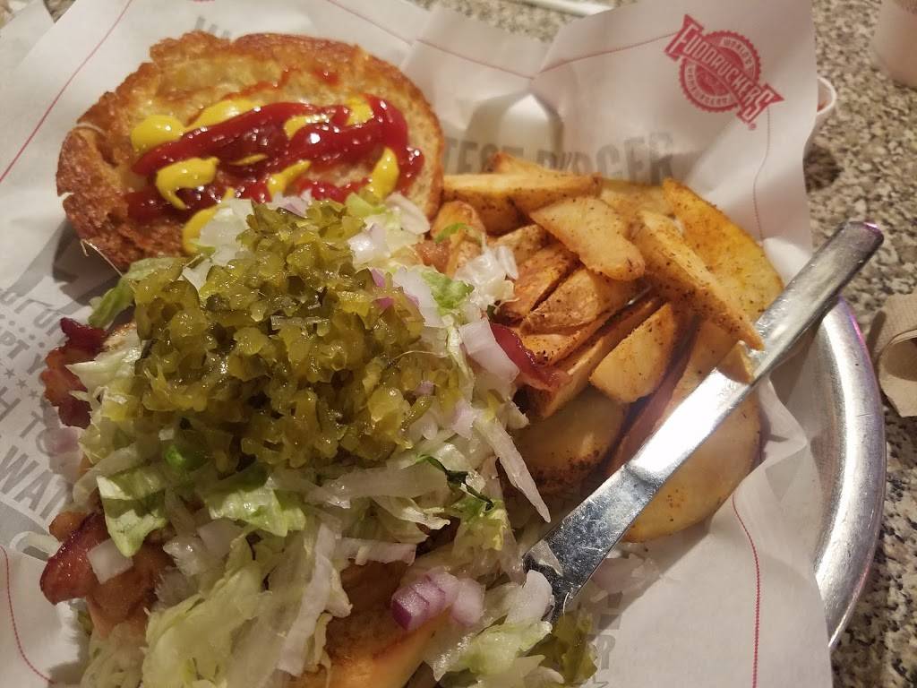 Fuddruckers | restaurant | 1801 Bush River Rd, Columbia, SC 29210, USA | 8037983775 OR +1 803-798-3775