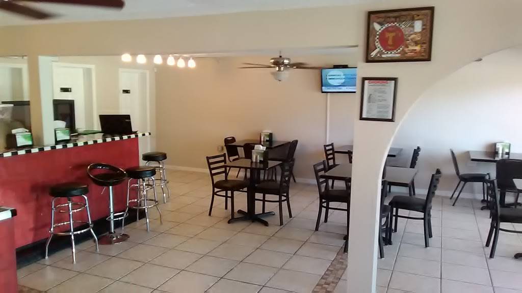 MRS. Ts Place | restaurant | 305 Pine St, Leesburg, FL 34748, USA | 3524313217 OR +1 352-431-3217