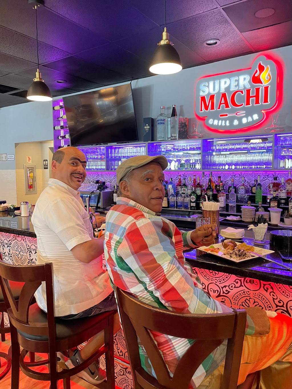 SuperMachi Grill & Bar | restaurant | 7931 NW 2nd St, Miami, FL 33126, USA | 3052663226 OR +1 305-266-3226