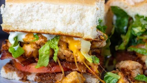 Gauntlet Food and Games | restaurant | 909 W Maumee St D, Angola, IN 46703, USA | 2606871022 OR +1 260-687-1022