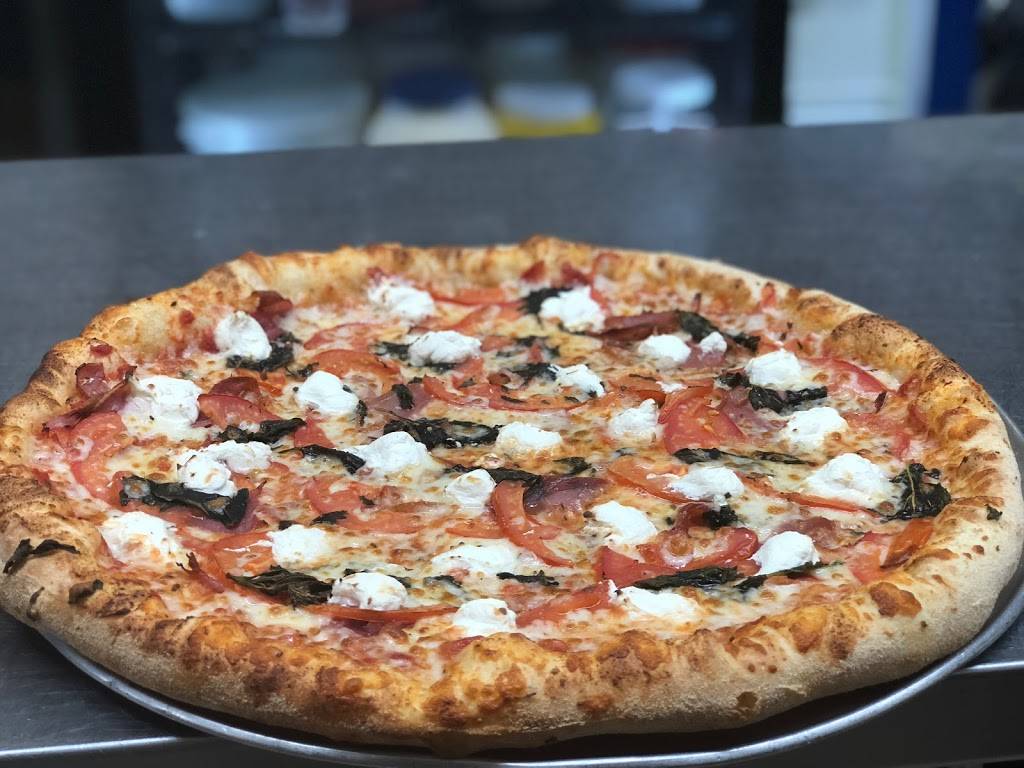 Annies Pizzeria | restaurant | 213 Middlesex Ave, Medford, MA 02155, USA | 7812193731 OR +1 781-219-3731