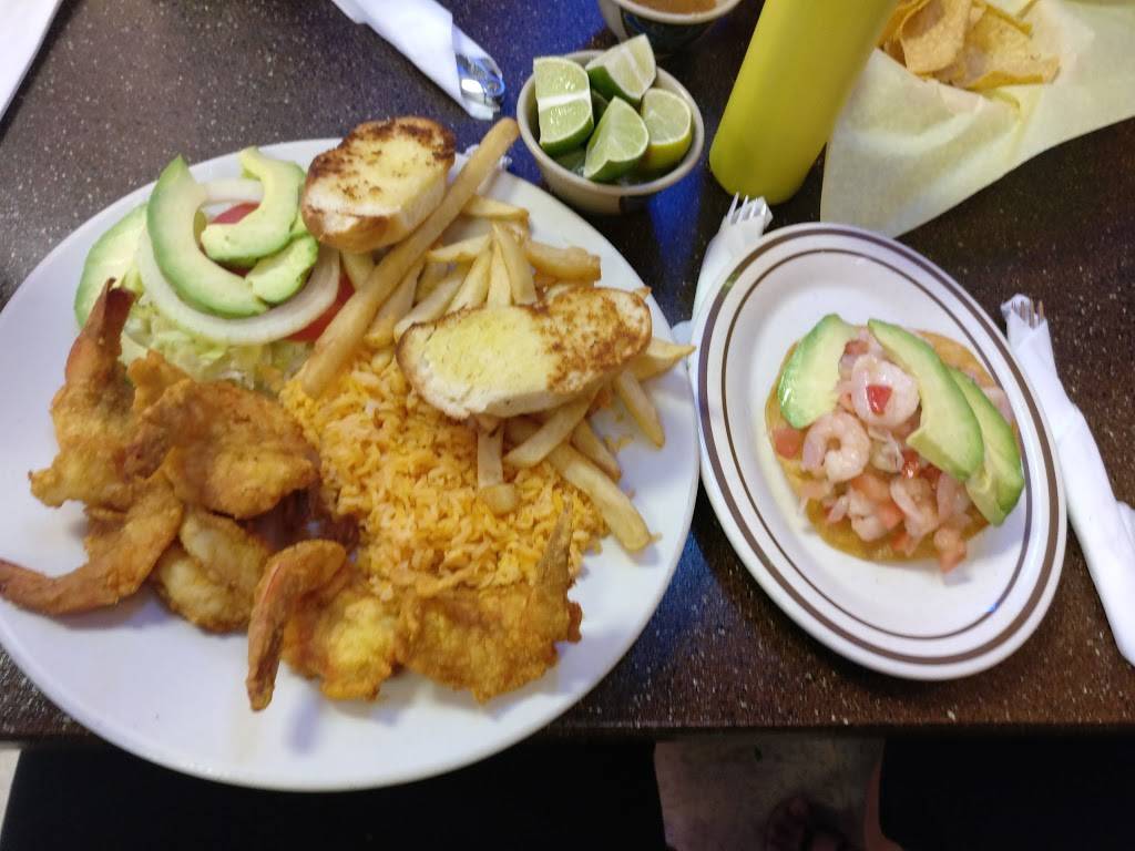 El Tiburon Seafood & Grill | restaurant | 4115 W Jefferson Blvd, Dallas, TX 75211, USA | 2143374779 OR +1 214-337-4779