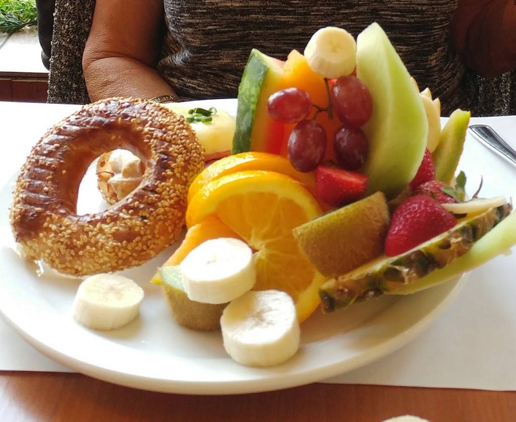 Bagel Ste-Rose | restaurant | 196 Boulevard Sainte-Rose, Laval, QC H7L 1L4, Canada | 4506289343 OR +1 450-628-9343