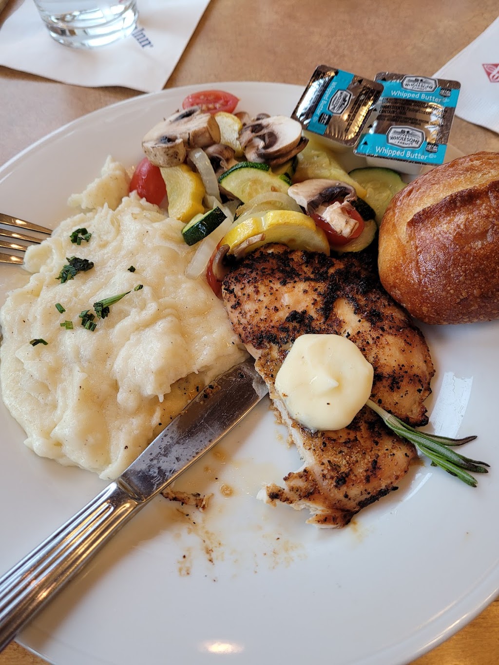 The Garden Grille | restaurant | 1150 N Poplar St, Casper, WY 82601, USA | 3072661300 OR +1 307-266-1300