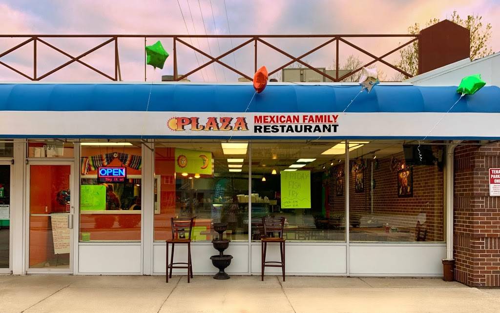 Plaza Family Restaurant | restaurant | 131 W Sunset Dr, Waukesha, WI 53189, USA | 2623494222 OR +1 262-349-4222
