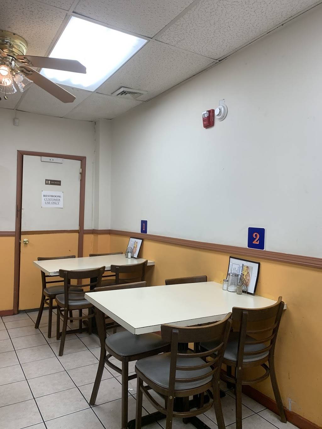 Skyline Restaurant | restaurant | 5655 Chew Ave, Philadelphia, PA 19138, USA | 2158490170 OR +1 215-849-0170