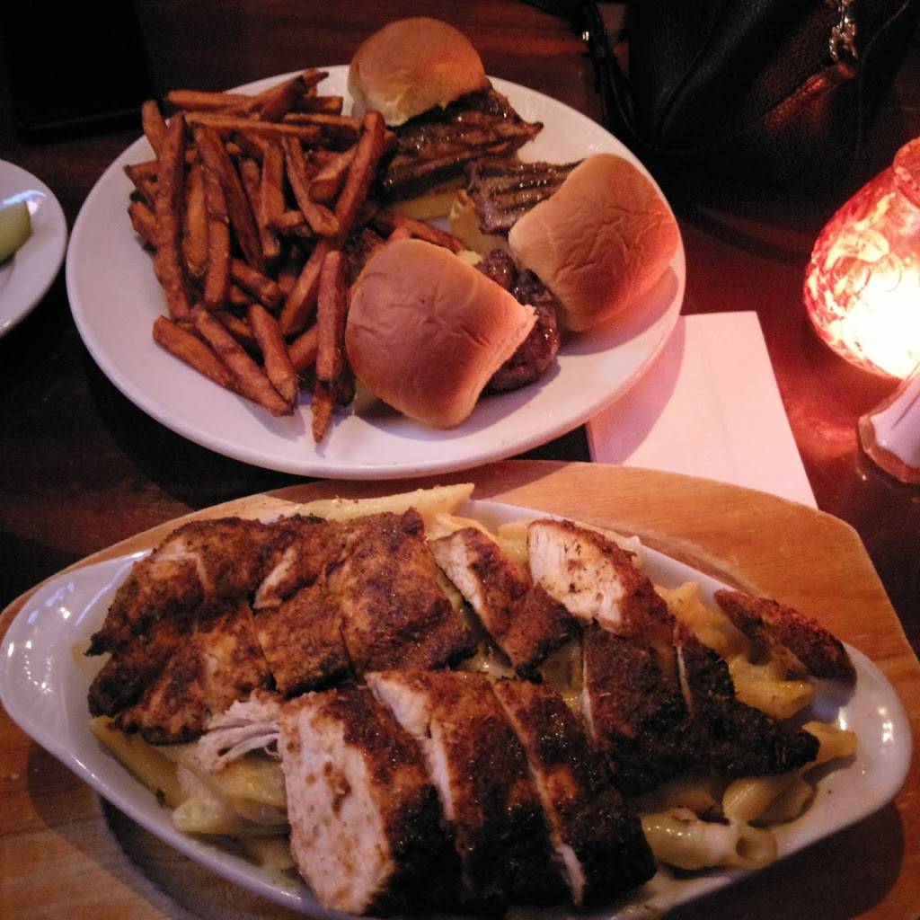 Brian Dempseys | restaurant | 3931 Bell Blvd, Bayside, NY 11361, USA | 7186313024 OR +1 718-631-3024