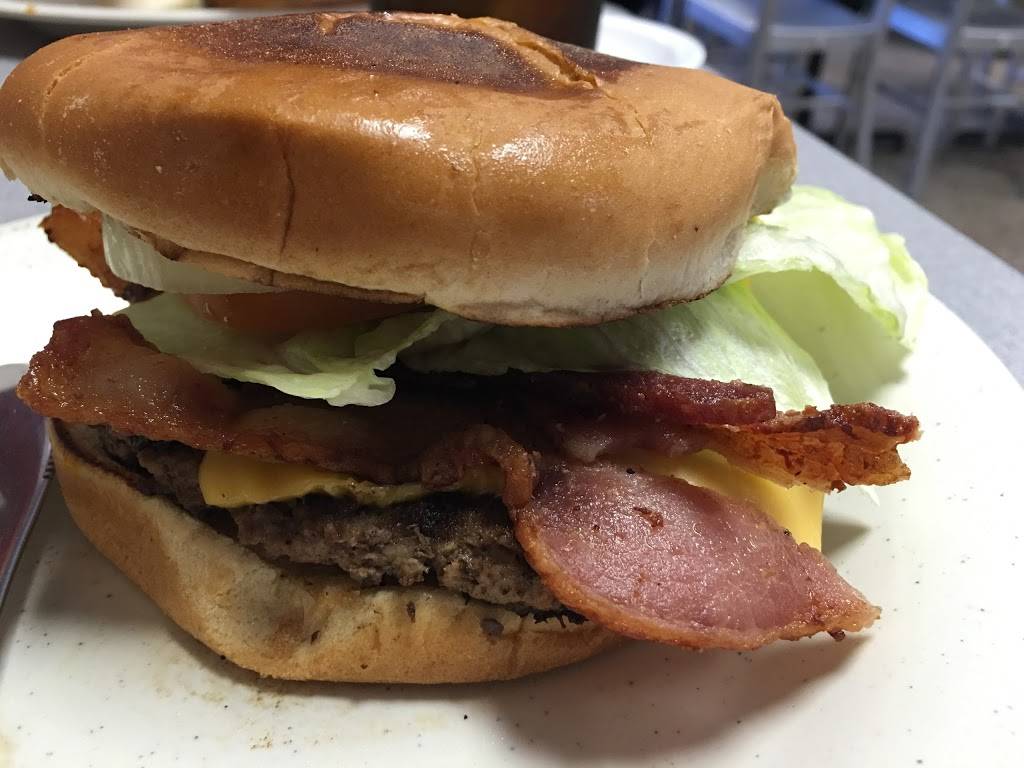 Franks Grill | restaurant | 5901 Clinton Dr, Houston, TX 77020, USA | 7136744571 OR +1 713-674-4571