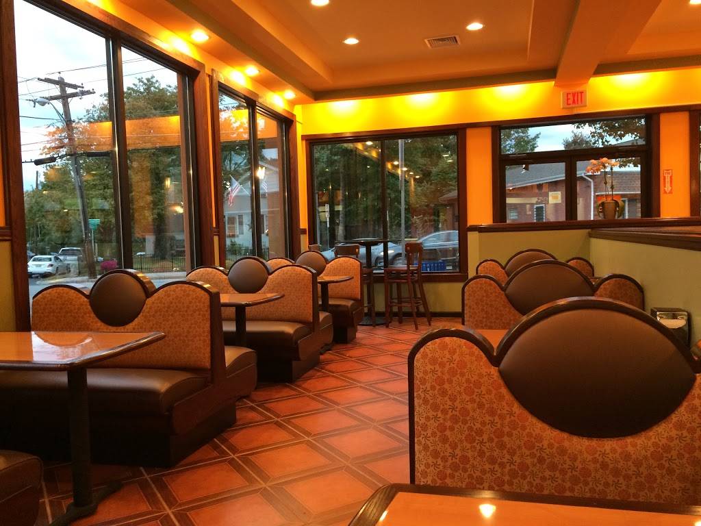 Singas Famous Pizza | meal delivery | 99 N Beverwyck Rd, Lake Hiawatha, NJ 07034, USA | 9732632626 OR +1 973-263-2626