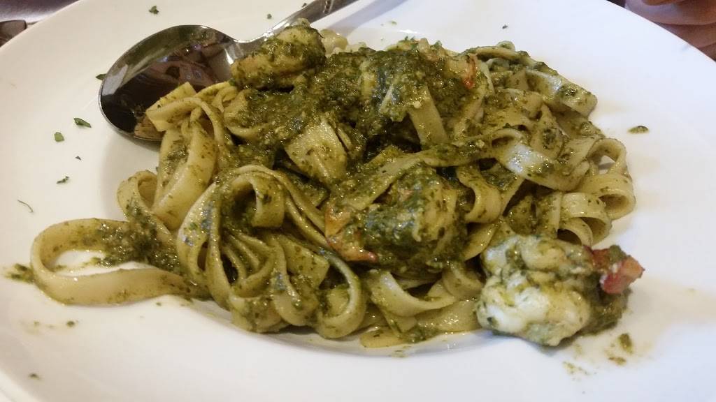 Tre Fontane | restaurant | 222 Avenue U, Brooklyn, NY 11223, USA | 7188727180 OR +1 718-872-7180