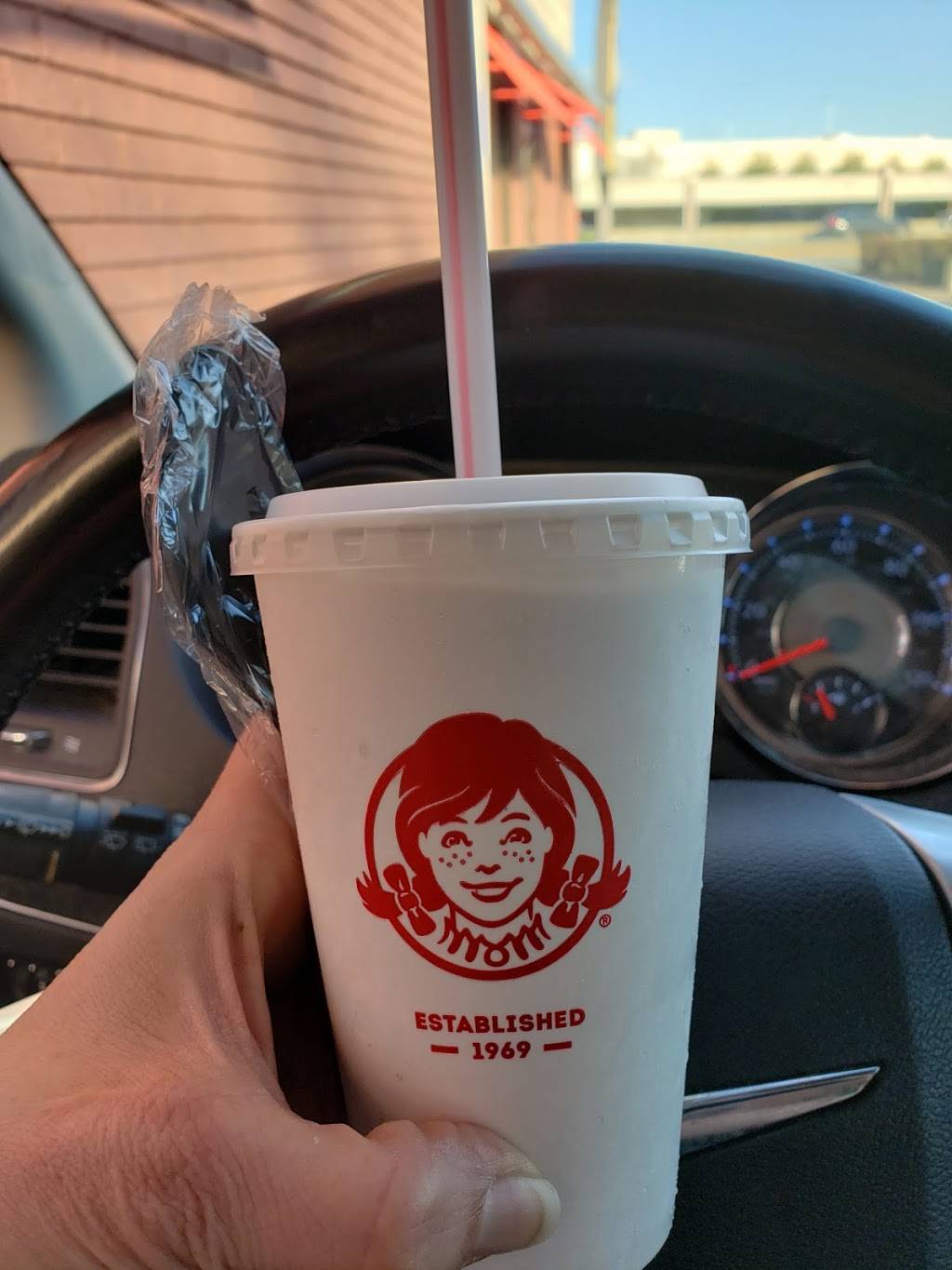 Wendys | restaurant | 2800 S Memorial Pkwy, Huntsville, AL 35801, USA | 2565343214 OR +1 256-534-3214