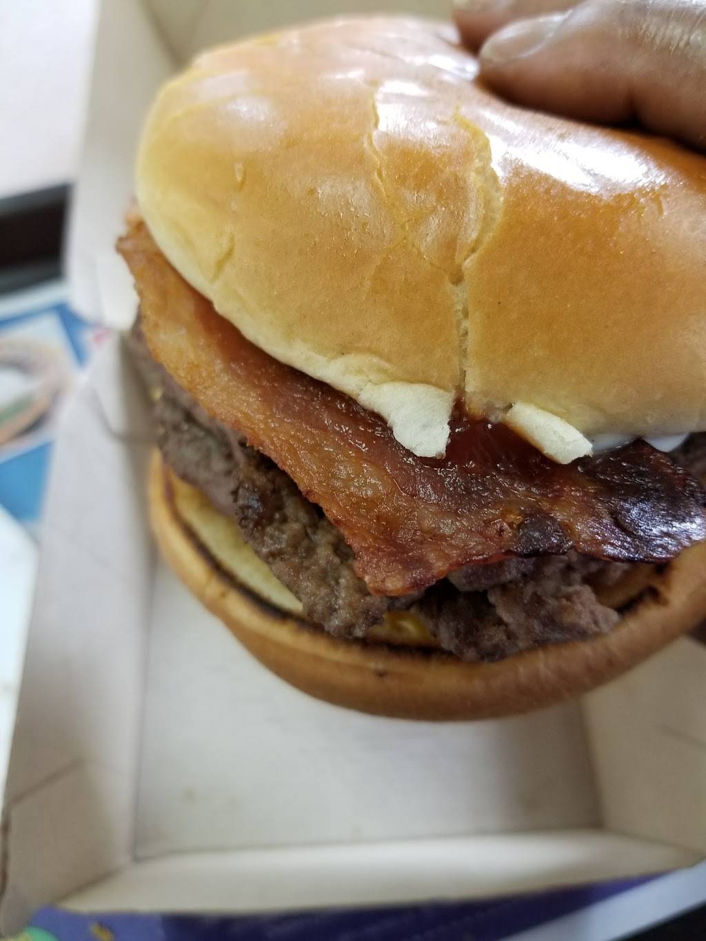 Wendys | restaurant | 3900 Georgia Ave NW, Washington, DC 20011, USA | 2027230137 OR +1 202-723-0137