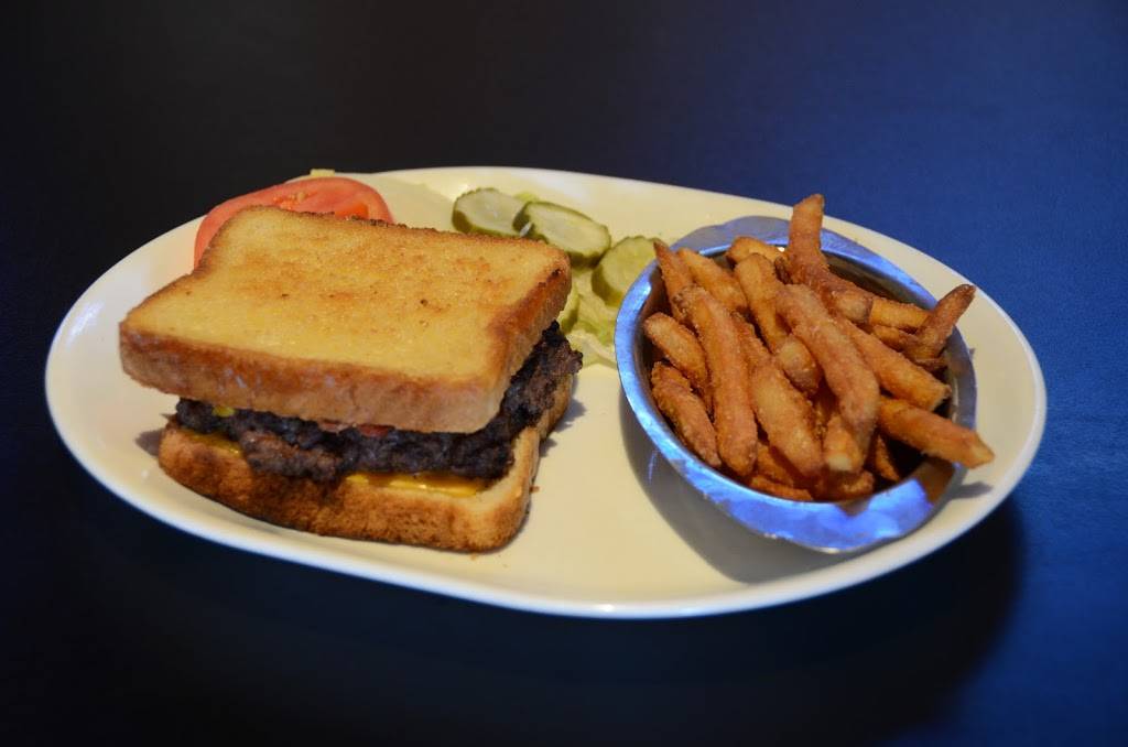 Joes Place | restaurant | 110 E 22nd Ave, Coal Valley, IL 61240, USA | 3097991400 OR +1 309-799-1400