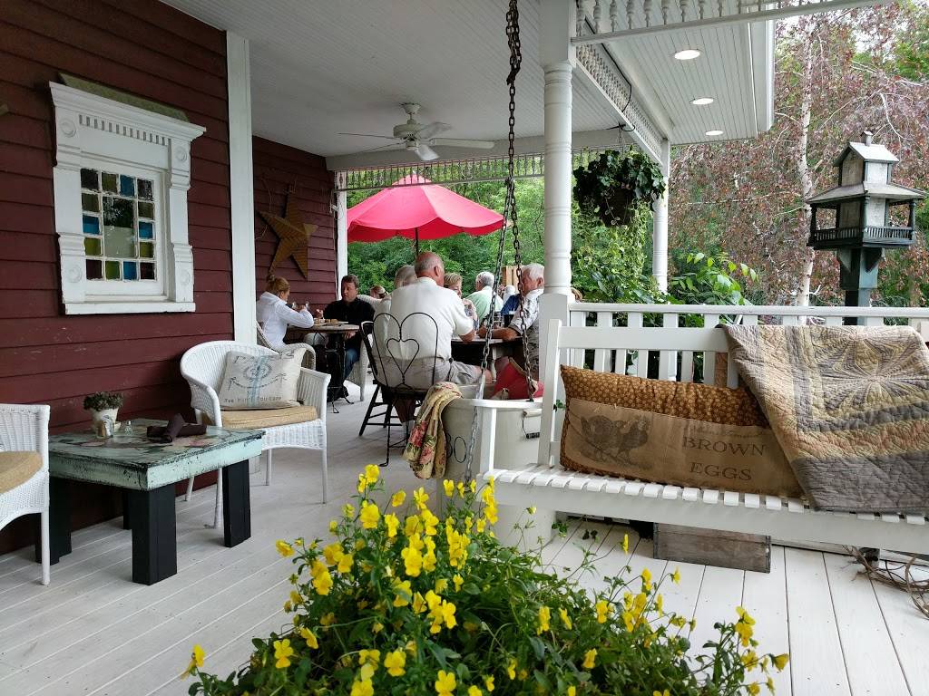 The Gingerbread House | bakery | S63W16147 College Ave, Muskego, WI 53150, USA | 4144229601 OR +1 414-422-9601