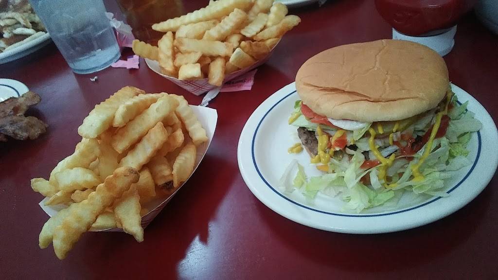Leons Burger Express | restaurant | 407 N Main St, Mt Airy, NC 27030, USA | 3367890849 OR +1 336-789-0849