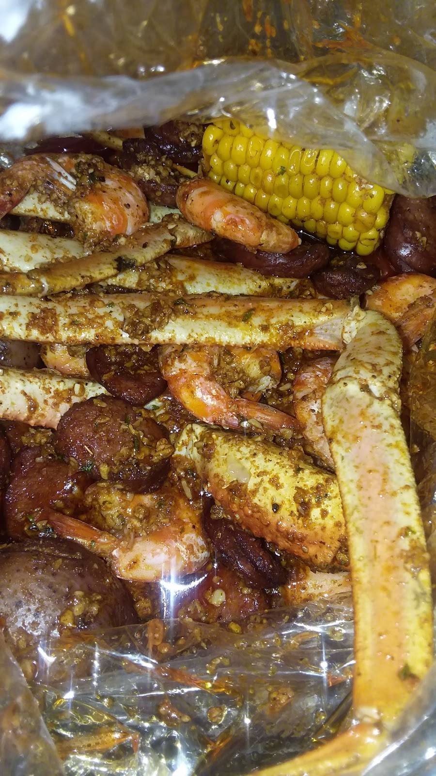 Shaking Crab | restaurant | 1004 Shadeland Ave, Indianapolis, IN 46219, USA | 3177569983 OR +1 317-756-9983