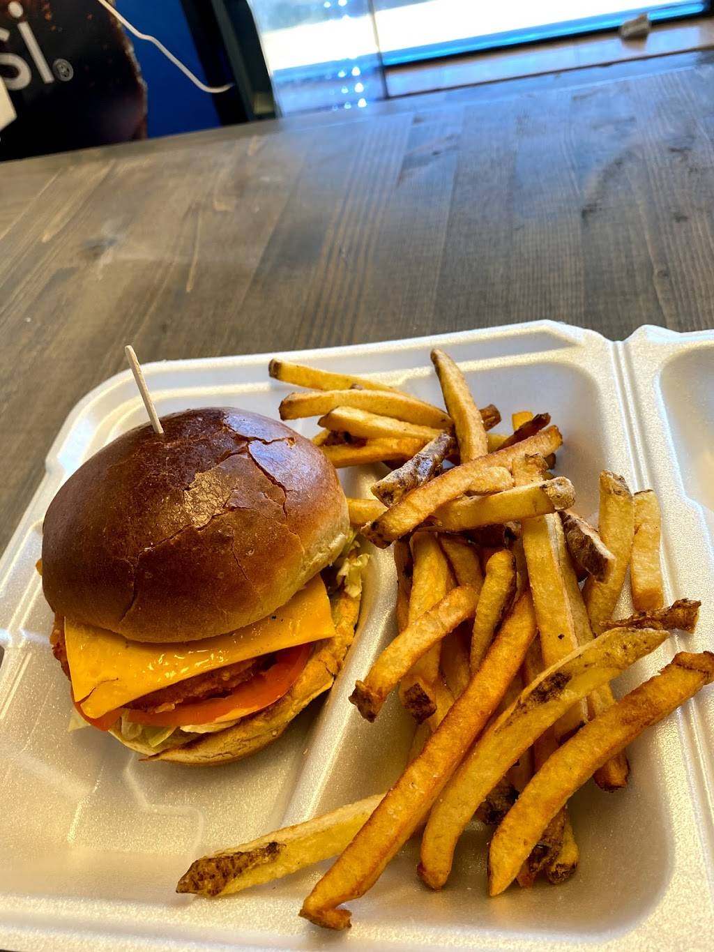 Litalien Pizza and Pasta | restaurant | 665 Newtown Rd suite #110, Virginia Beach, VA 23462, USA | 7575245652 OR +1 757-524-5652