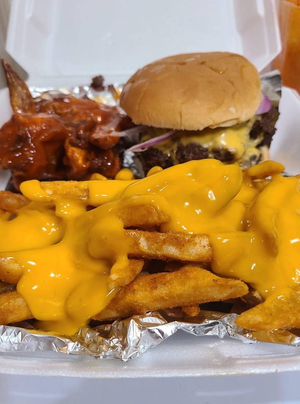 Brooklyns Wings & More | restaurant | 411 Jefferson Ave, Evansville, IN 47713, USA | 8123033633 OR +1 812-303-3633