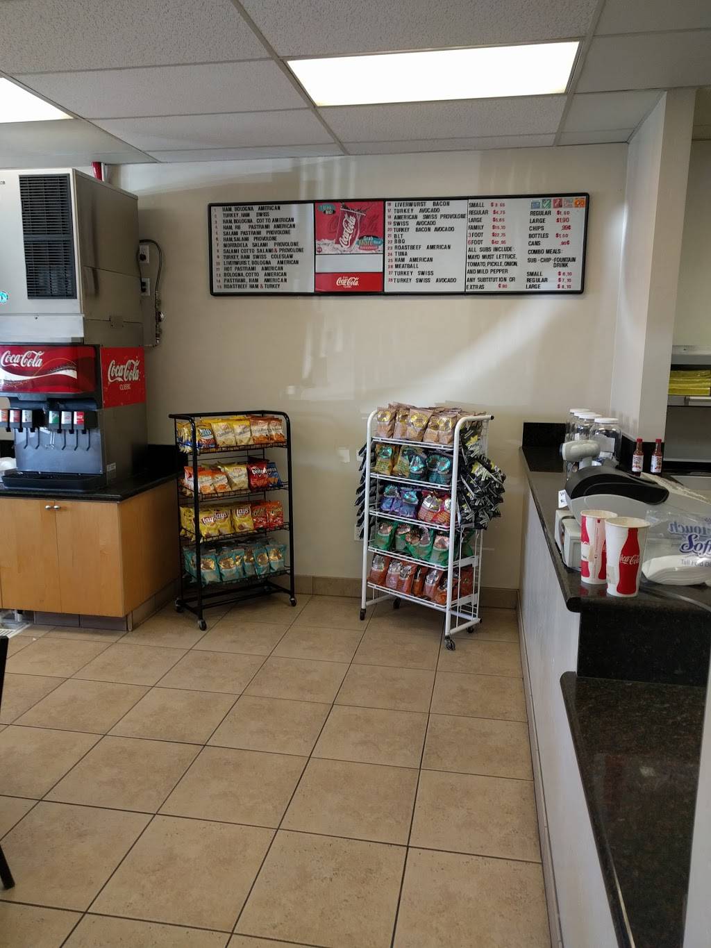 Brown Bag Deli | restaurant | 3280 Main St, San Diego, CA 92113, USA | 6192311800 OR +1 619-231-1800