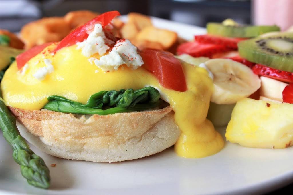 Lunasole Resto Bar | restaurant | 5935 Jeanne DArc Blvd S, Orléans, ON K1C 2N1, Canada | 6138340503 OR +1 613-834-0503