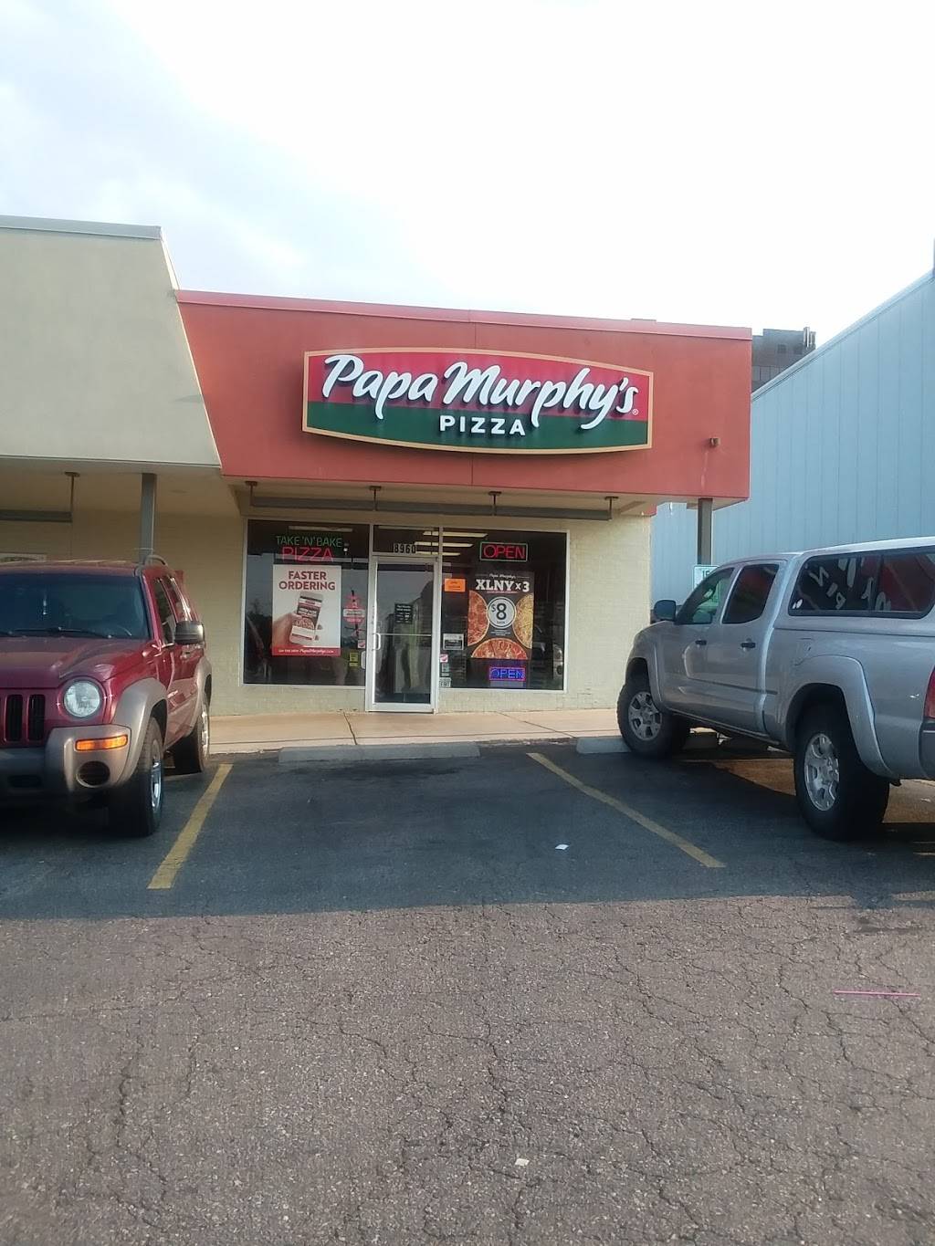 Papa Murphys Take N Bake Pizza | meal takeaway | 8960 E Hampden Ave, Denver, CO 80231, USA | 3032217900 OR +1 303-221-7900