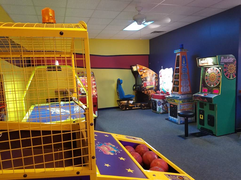 Tylers Tender Railroad Restaurant | restaurant | 350 East U.S. 30, Schererville, IN 46375, USA | 2193225590 OR +1 219-322-5590