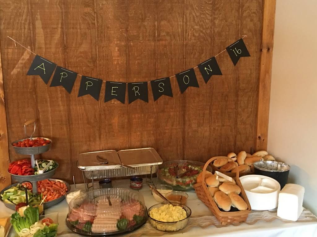 Hunters Roadhouse Bar and Grill | restaurant | 3708 Milligantown Rd, New Kensington, PA 15068, USA | 7243399915 OR +1 724-339-9915