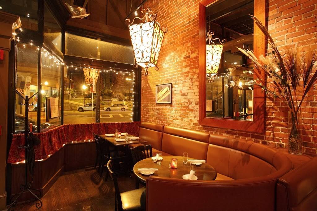 Birch Street Bistro | restaurant | 14 Birch St, Roslindale, MA 02131, USA | 6173232184 OR +1 617-323-2184