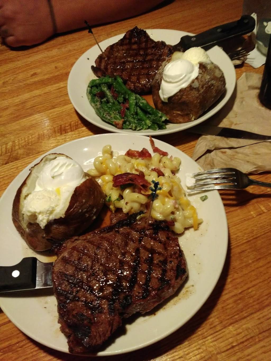 Applebees Grill + Bar | restaurant | 2501 E Lohman Ave, Las Cruces, NM 88011, USA | 5755223292 OR +1 575-522-3292