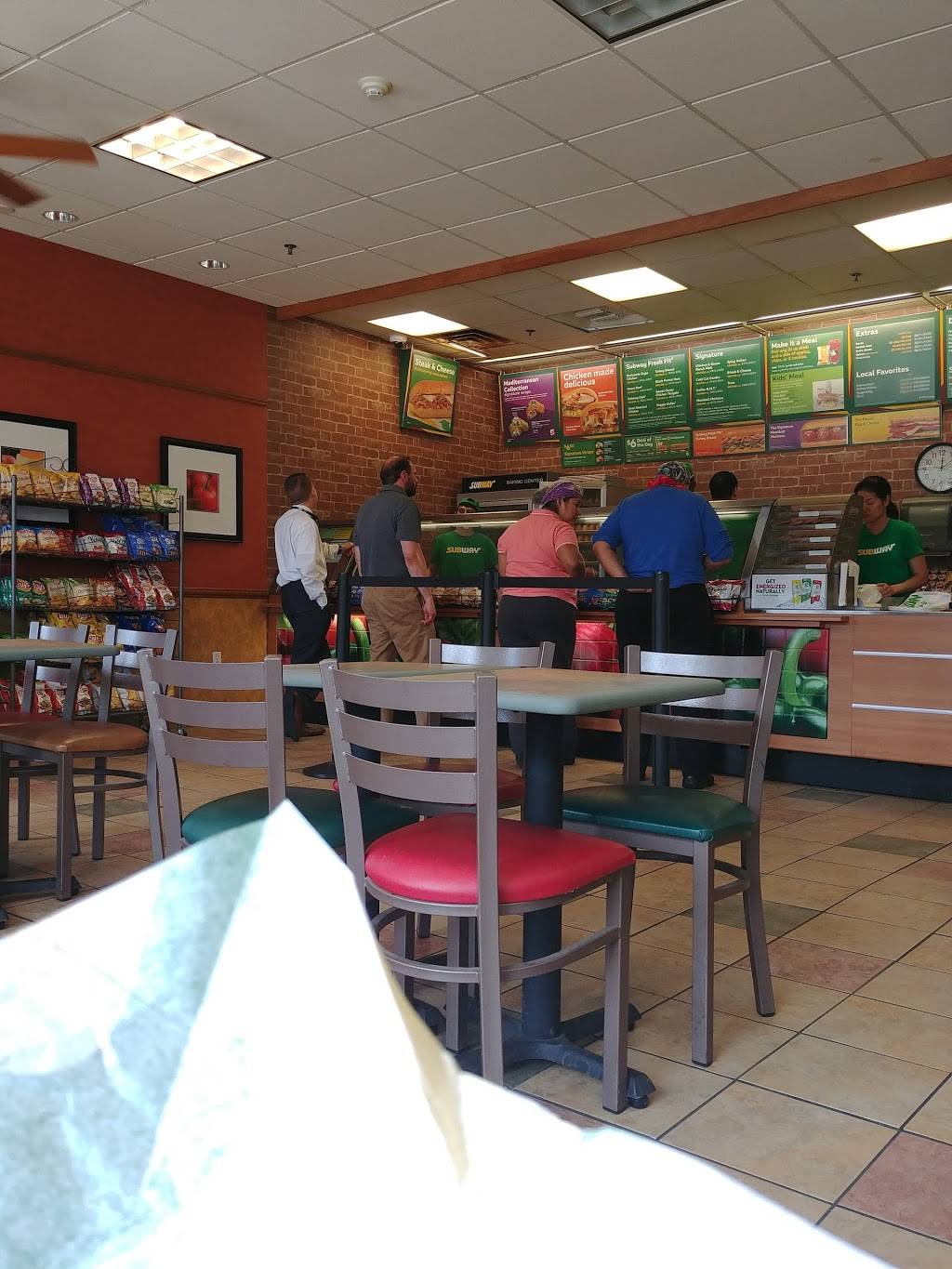 Subway | restaurant | 6204, 150-C, New Boston St, Woburn, MA 01801, USA | 7815690550 OR +1 781-569-0550