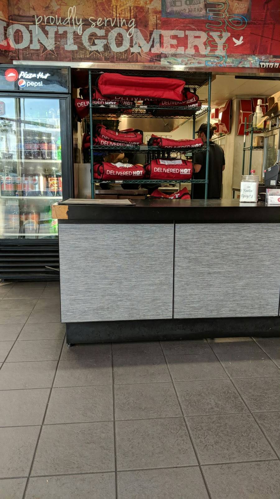 Pizza Hut | restaurant | 15250 TX-105 Suite 154, Montgomery, TX 77356, USA | 9365886600 OR +1 936-588-6600