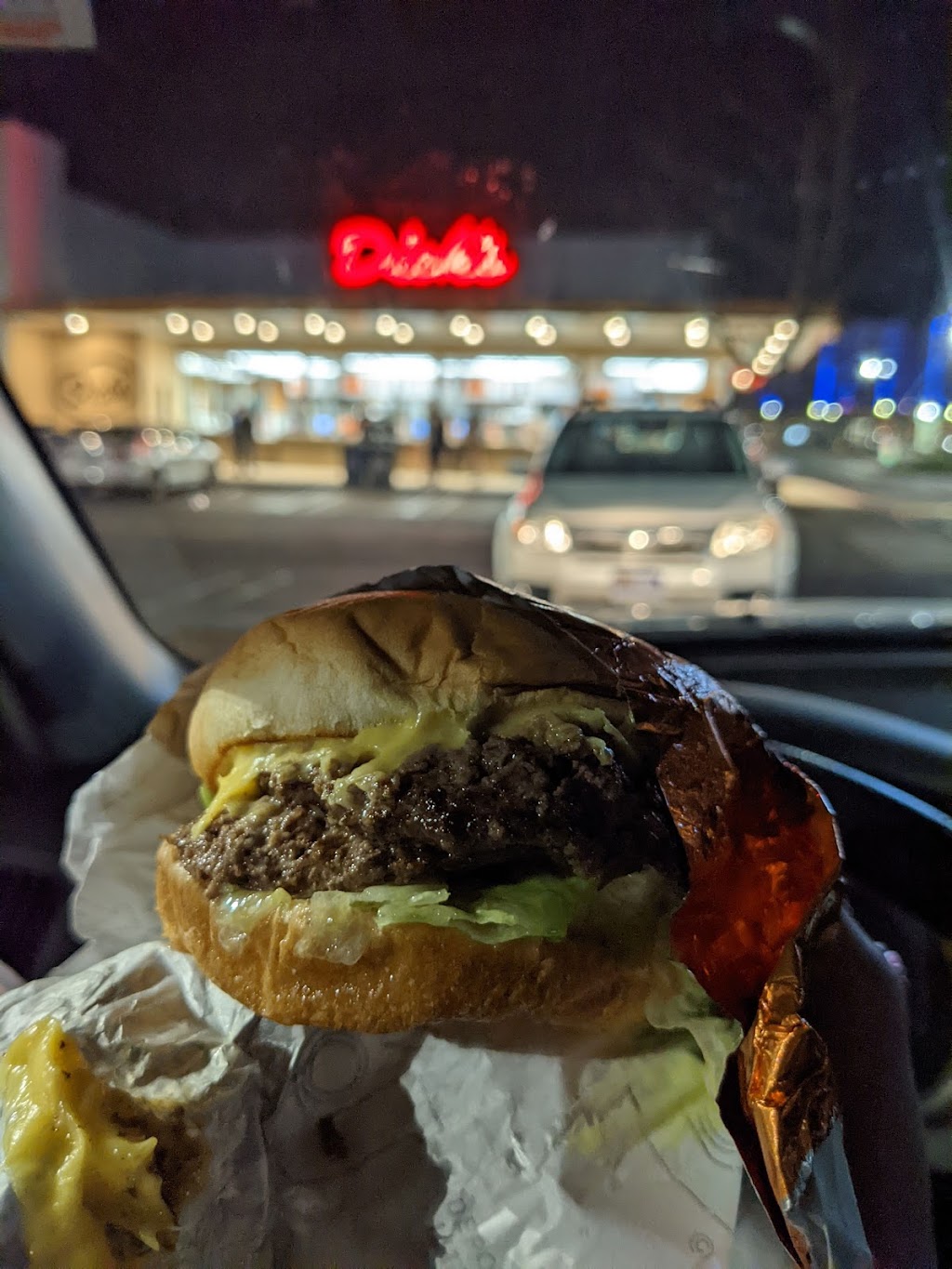Dicks Drive-In | restaurant | 15600 NE 8th St Suite O-1, Bellevue, WA 98008, USA | 4252830012 OR +1 425-283-0012