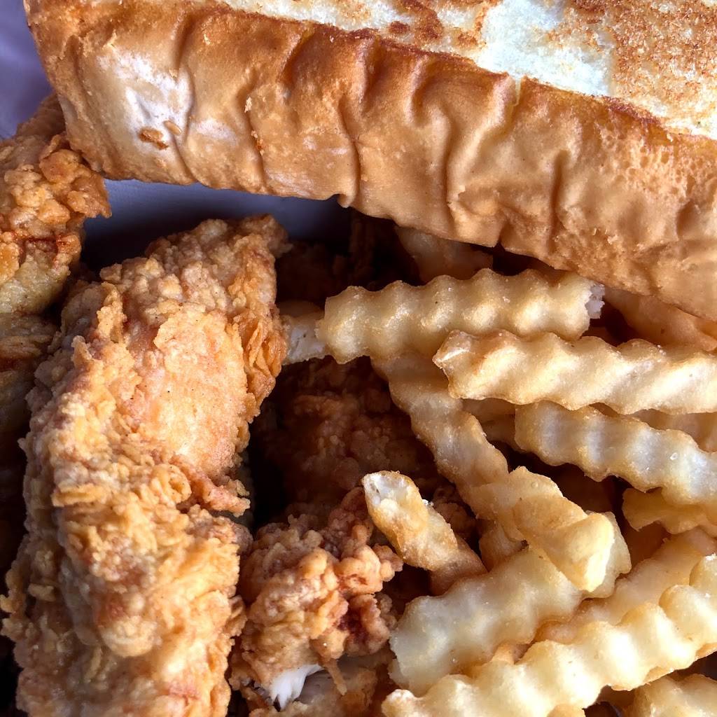 Raising Canes Chicken Fingers | meal takeaway | 3224 Coffee Rd, Bakersfield, CA 93308, USA | 6615891888 OR +1 661-589-1888