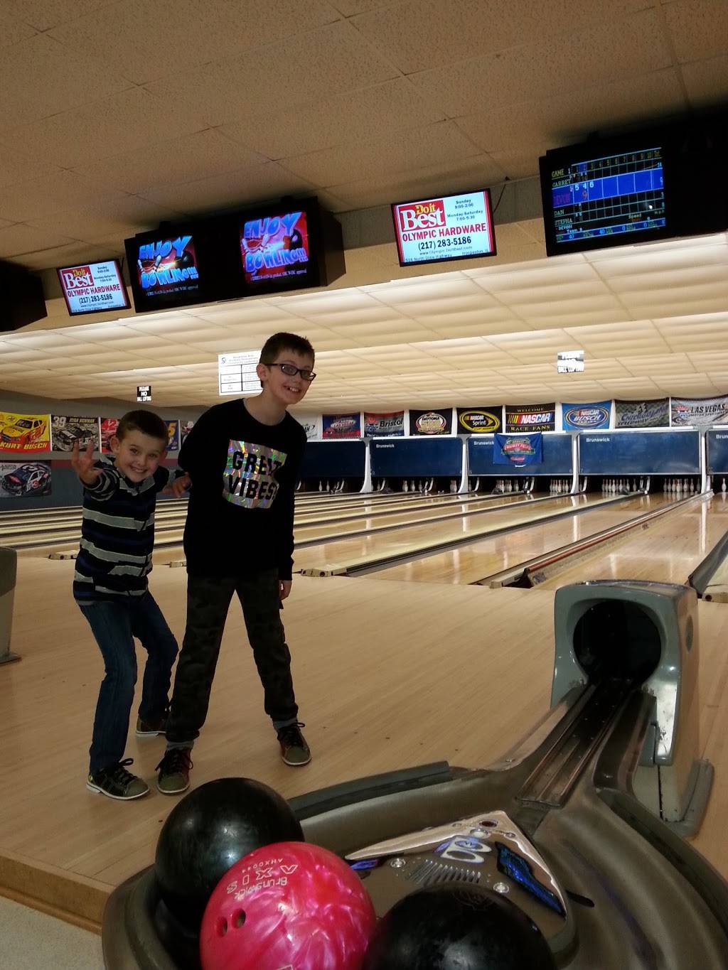 Fast Lanes & Pit Stop Restaurant | restaurant | 719 W Elm St, Hoopeston, IL 60942, USA | 2172836505 OR +1 217-283-6505