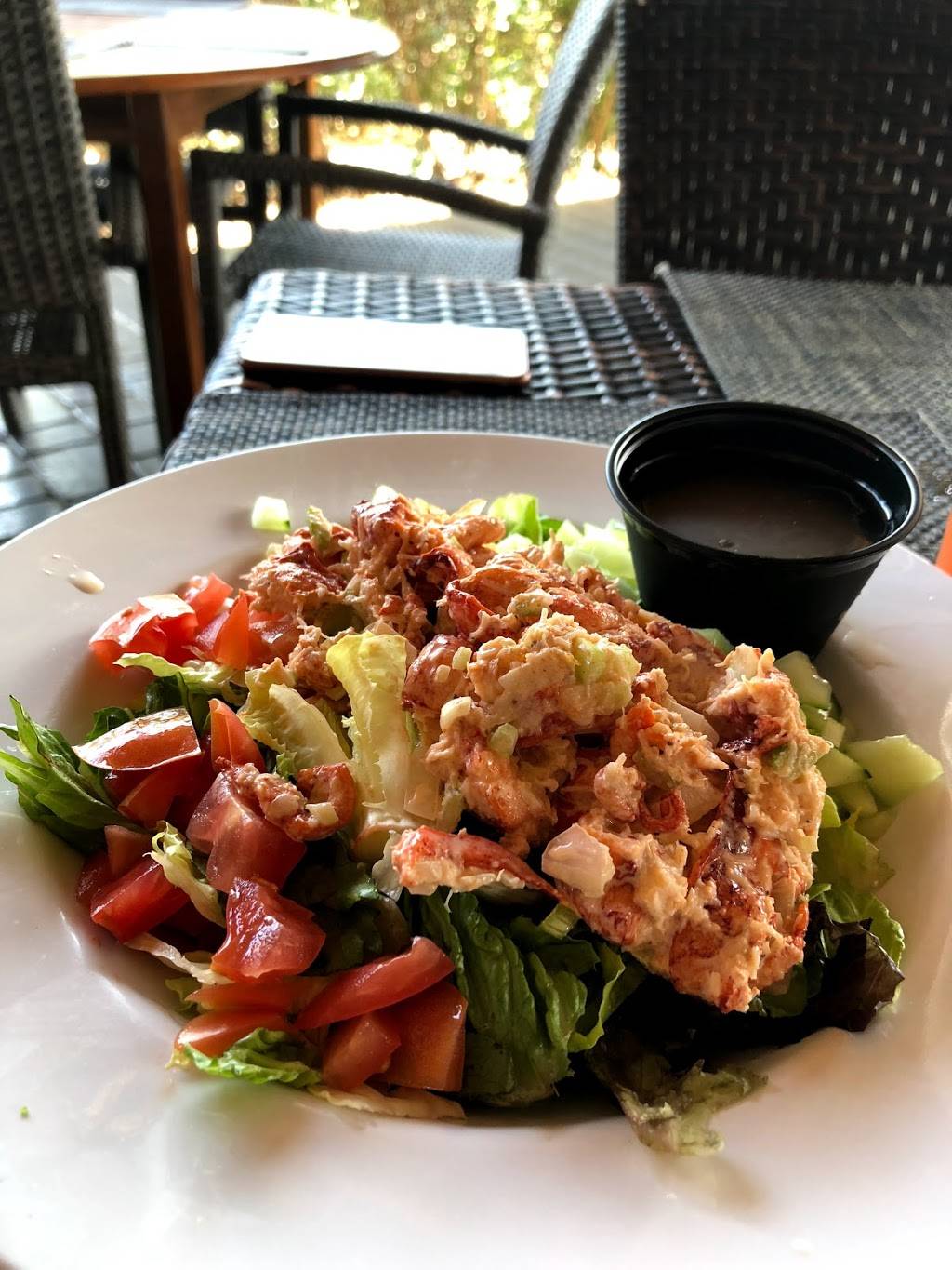 Snooks Bayside Restaurant & Grand Tiki | restaurant | 99470 Overseas Hwy, Key Largo, FL 33037, USA | 3054535004 OR +1 305-453-5004