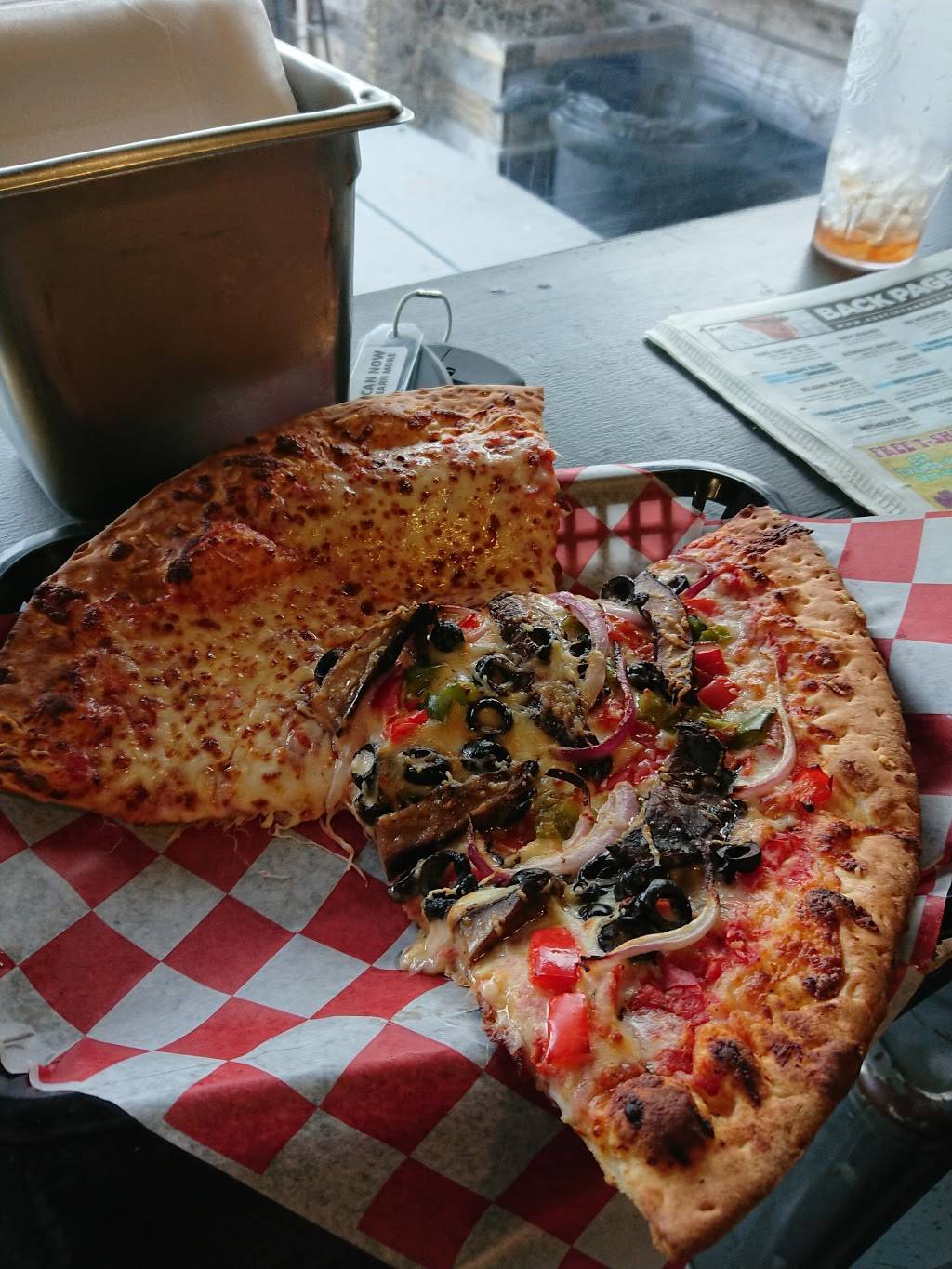 Southside Flying Pizza | restaurant | 1224 S Lamar Blvd, Austin, TX 78704, USA | 5124336695 OR +1 512-433-6695