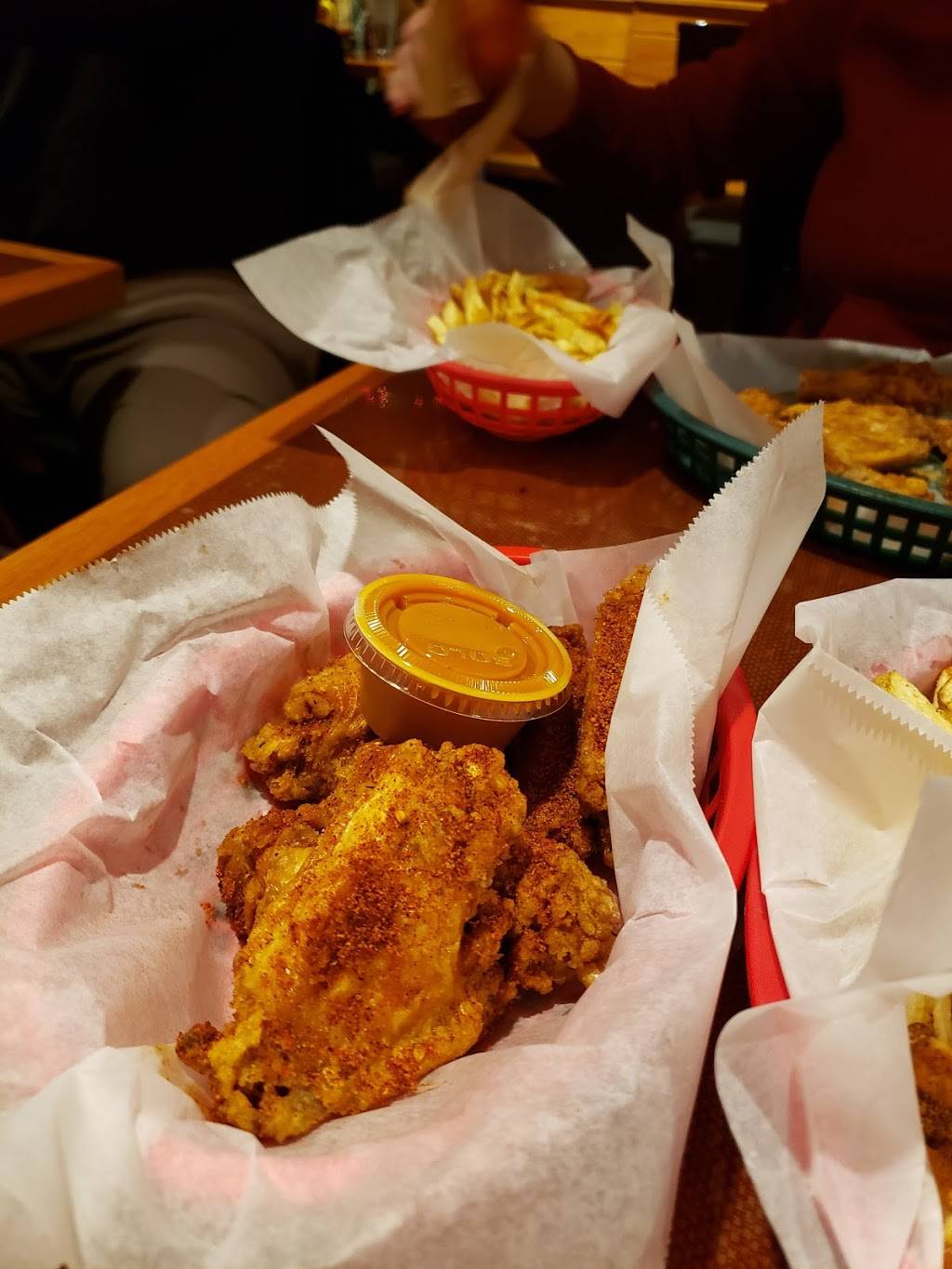 St. James Irish Pub | meal takeaway | 91 Purchase St, Fall River, MA 02720, USA | 5086726951 OR +1 508-672-6951