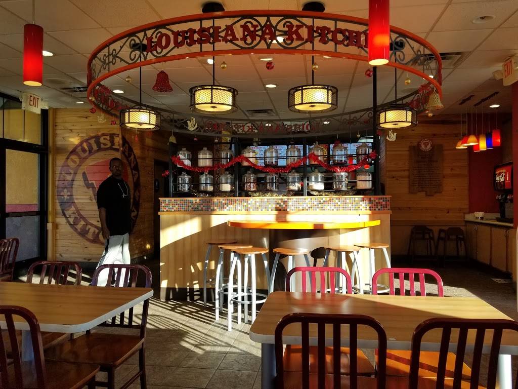 Popeyes Louisiana Kitchen | restaurant | 501 E 5th St, Beaumont, CA 92223, USA | 9518450006 OR +1 951-845-0006