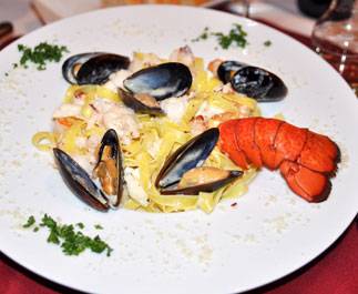 Villa Ristorante Italiano | restaurant | 887 US-131, Petoskey, MI 49770, USA | 2313471440 OR +1 231-347-1440
