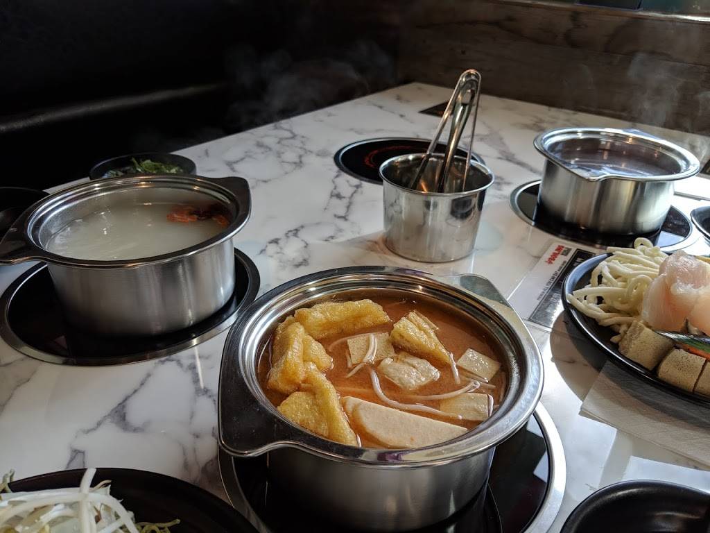 Boiling World | restaurant | 4431 Ontario Mills Pkwy, Ontario, CA 91764, USA | 9094810098 OR +1 909-481-0098